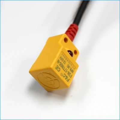 Sensor de Proximidade Indutivo Quadrado Interruptor de Proximidade Indutivo de 5mm com Sensor Frontal com CE